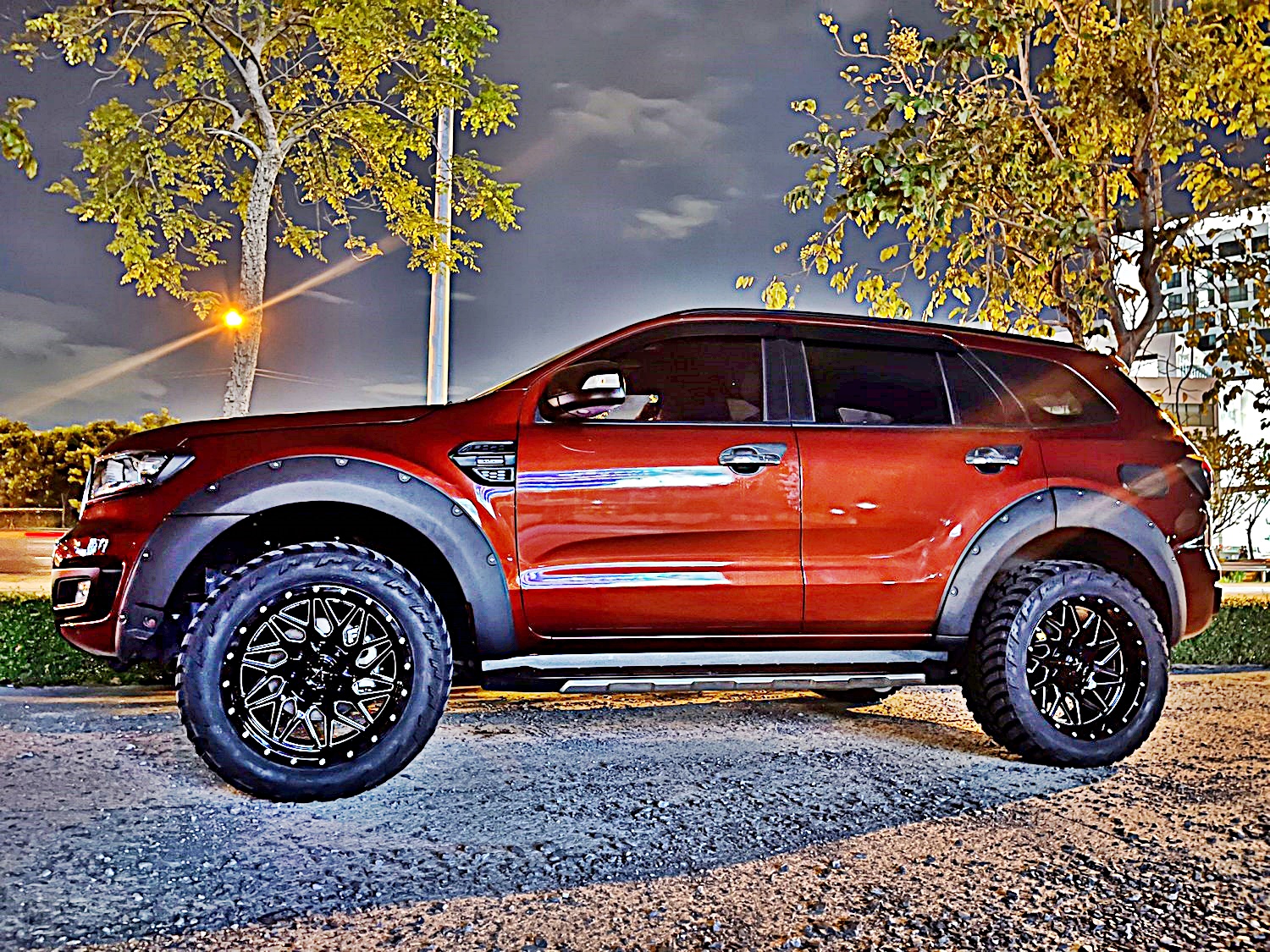 FORD EVEREST แบบไม่ยก โคตรเต็ม