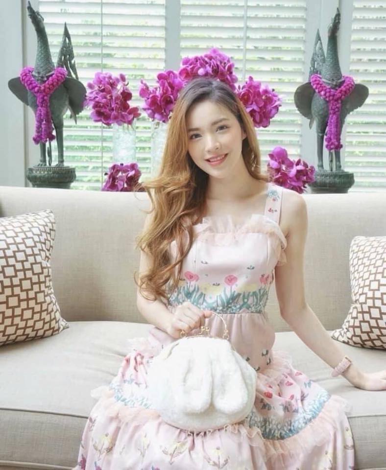 เดรสตัวยาวสายเดี่ยว