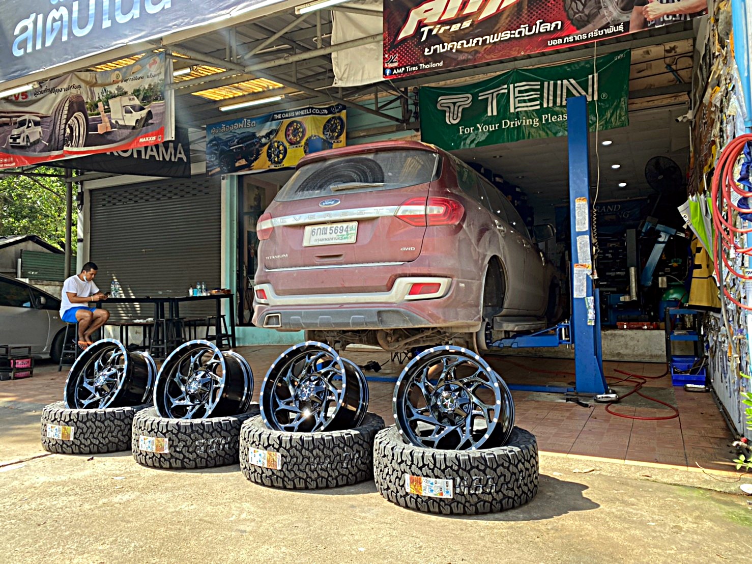 FORD EVEREST แต่งออฟโรดแบบไม่ยก