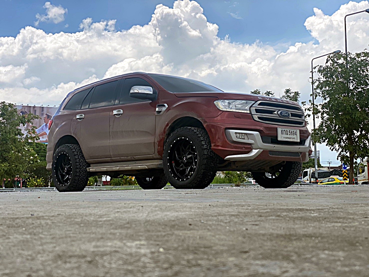 FORD EVEREST แต่งออฟโรดแบบไม่ยก