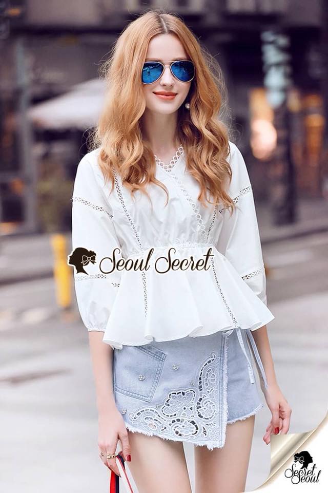 ชุดเซ็ทเสื้อ+กางเกง+ดีเทลงานปักและฉลุ