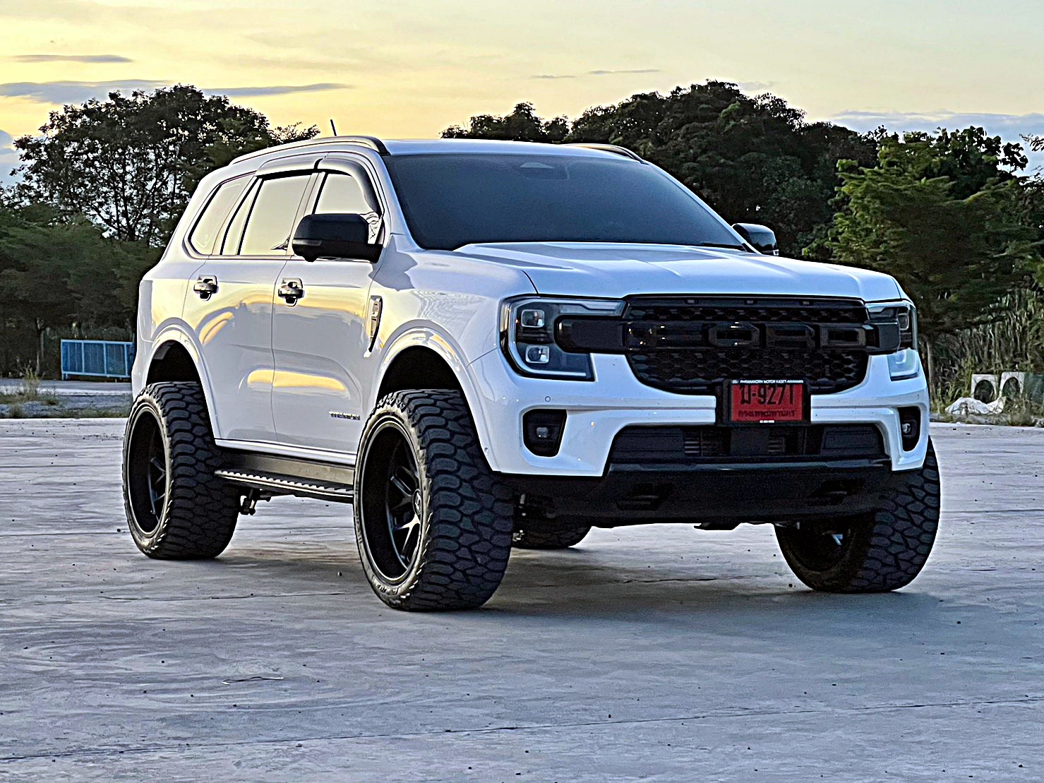 FORD EVEREST NEXTGEN ล้อแท้ HOSTILE H120 ขอบ22 ที่ STEP9