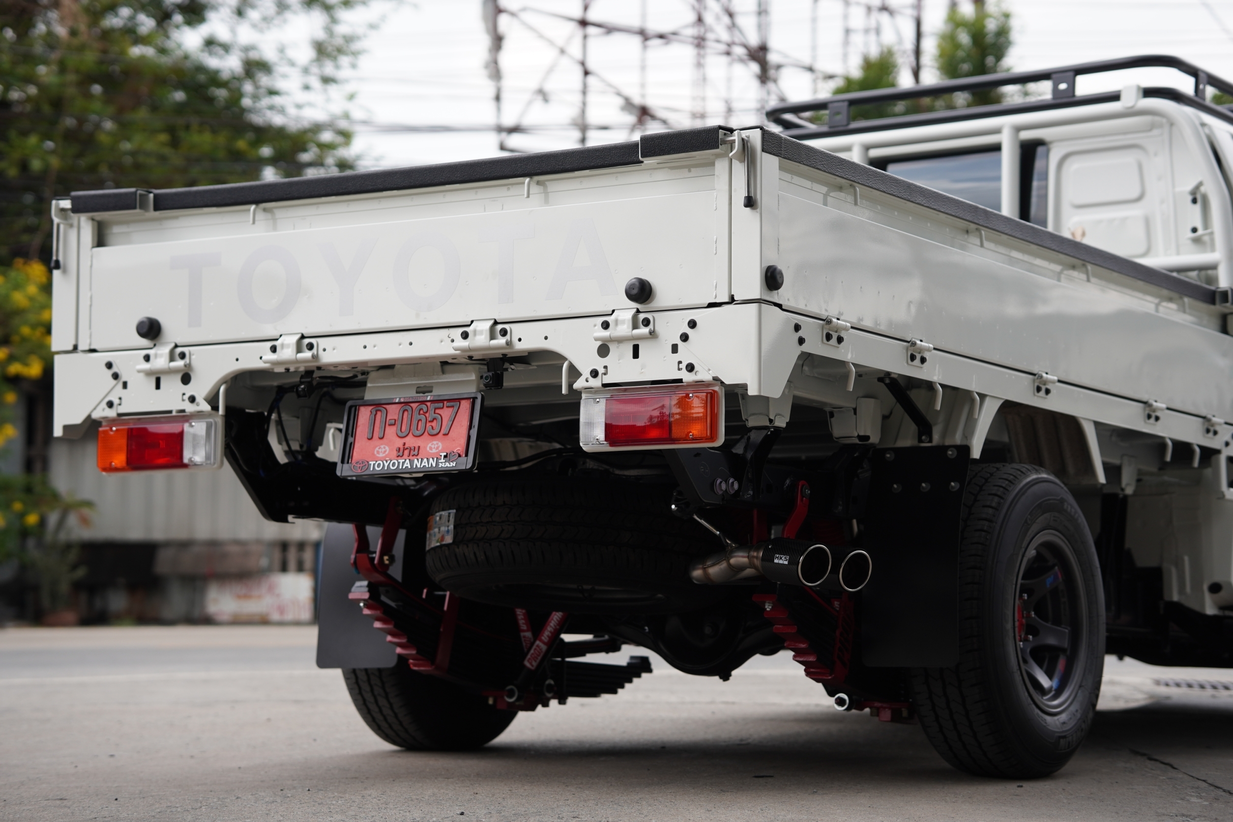 ท่อ HKS ใส่ HILUX CHAMP ท่อคู่ออกข้าง ของแท้ที่ STEP9