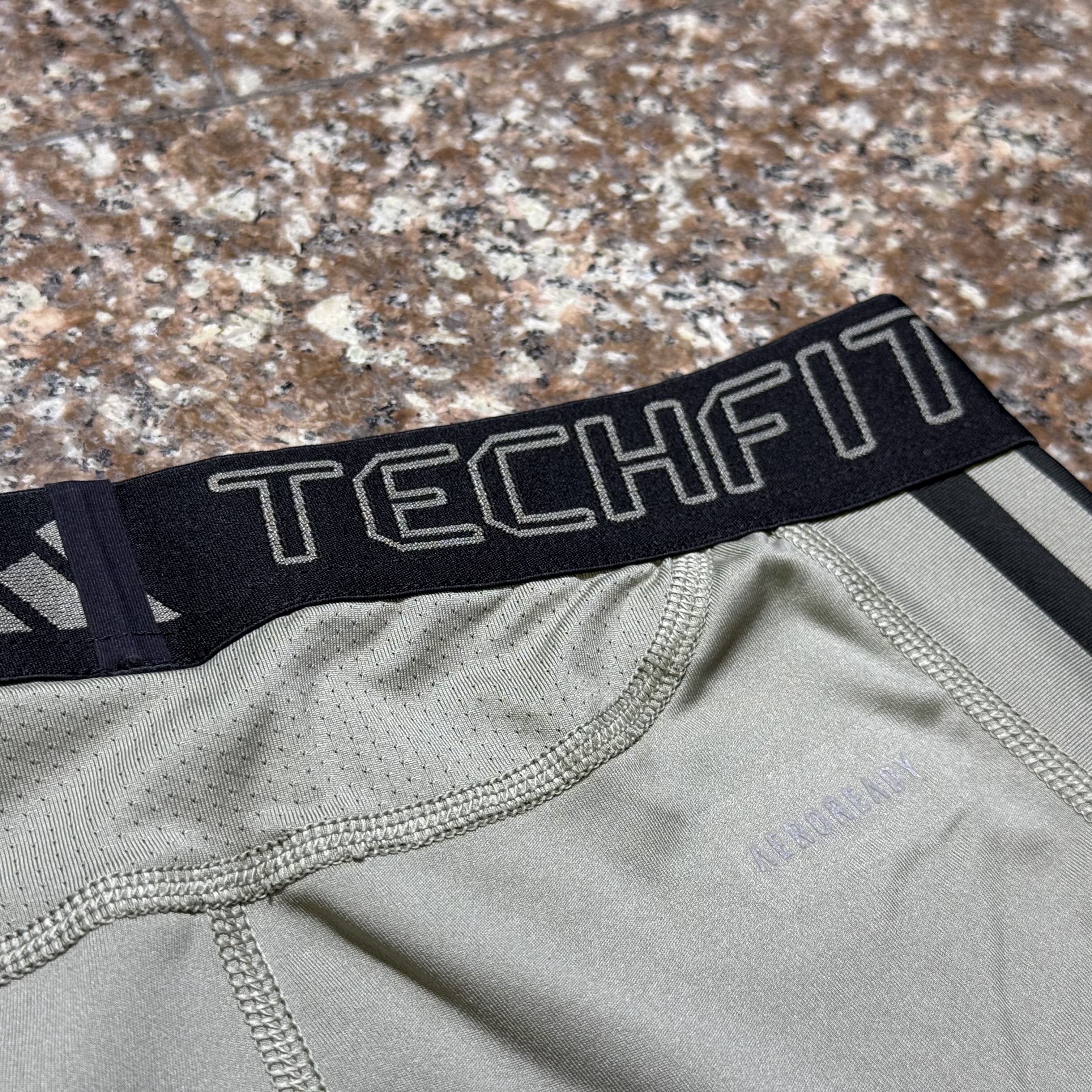 กางเกง Adidas Techfit 3-Strips AeroReady Long Tights ‘Silver Pebble’ (S,L)