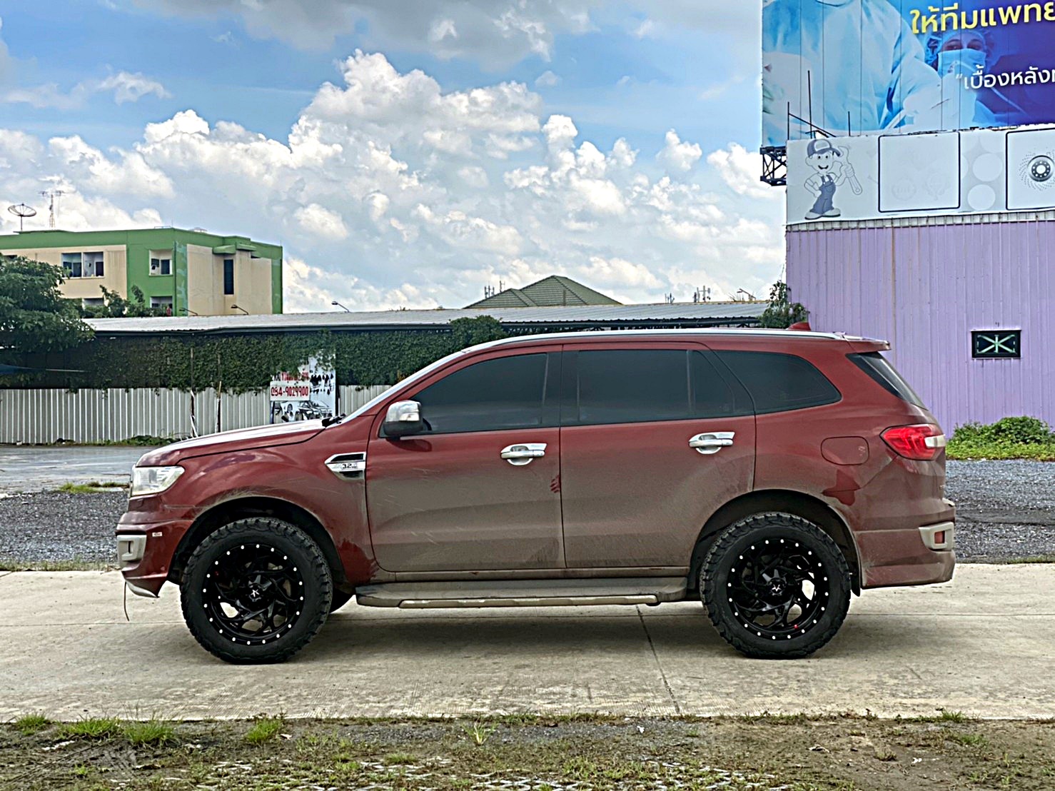 FORD EVEREST แต่งออฟโรดแบบไม่ยก