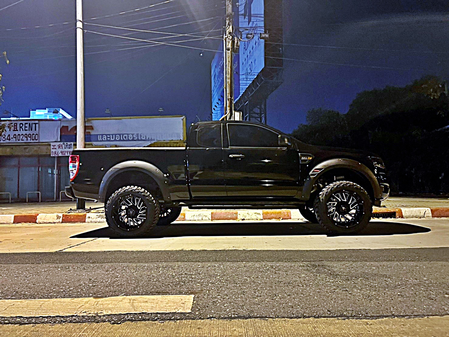 FORD ทรงเมกา ล้อ ATLAS LP105 ขอบ20