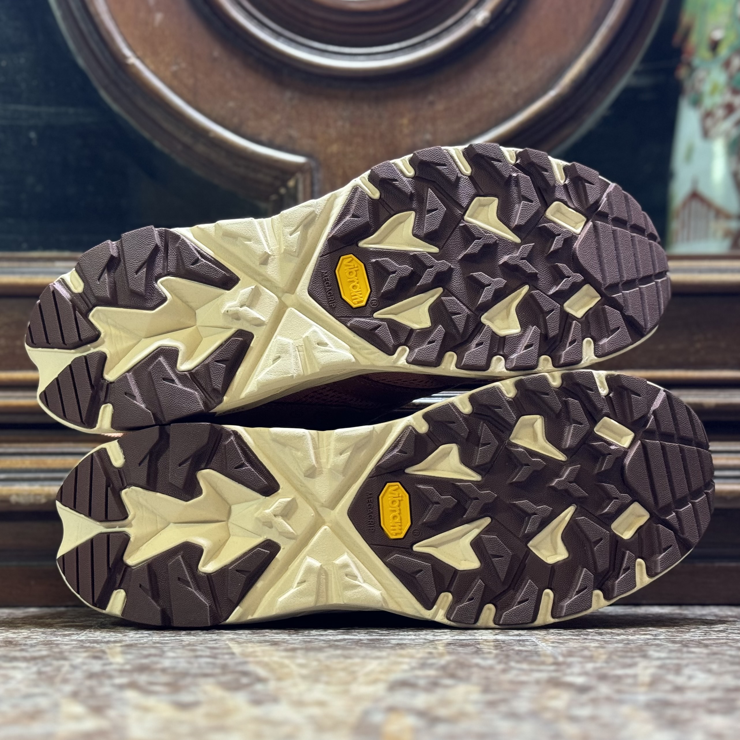 รองเท้าเดินป่า HOKA Anacapa Breeze Low ‘Baked Clay’ (M7-15US)