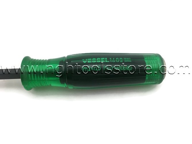 ไขควงด้ามเขียวแกนสี่เหลี่ยมหัวทะลุสีดำ ปากแฉก รุ่น 1602 vessel greeen ยี่ห้อ VESSEL