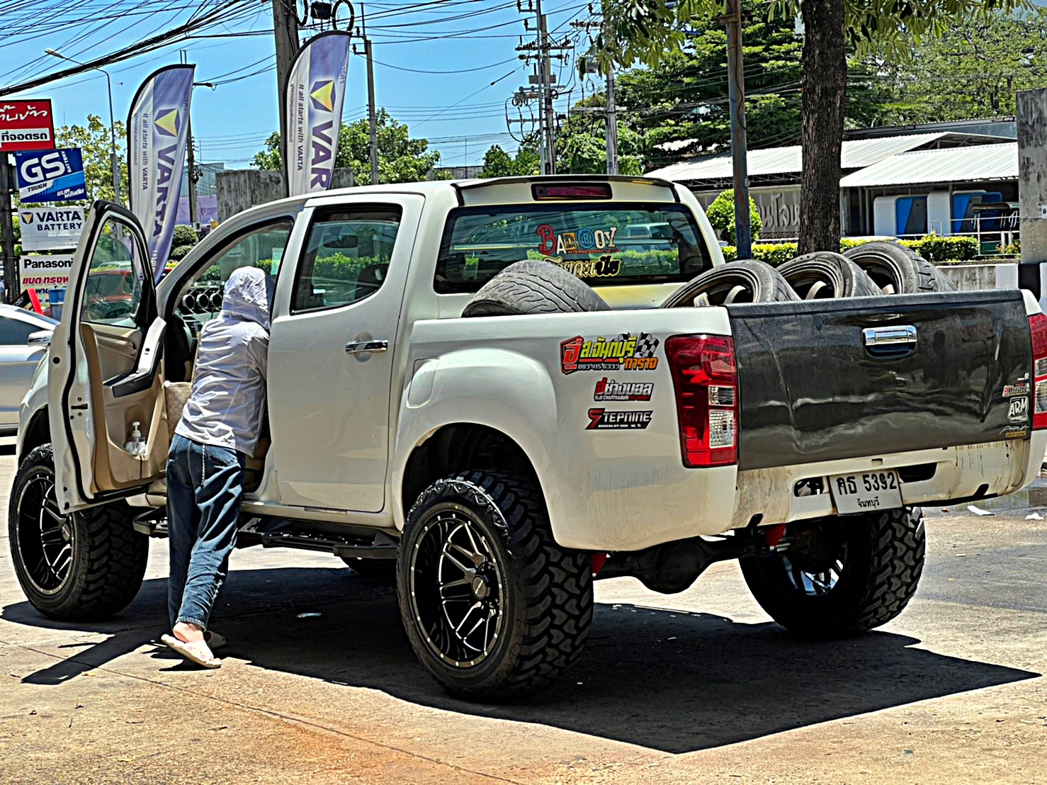 D-MAX_จองคิวมาจากจันทบุรี คันนี้ตัวเตี้ยโหลดเตี้ย จัดทรงเมกาที่ STEP9