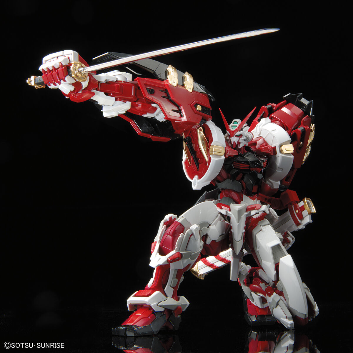 High resolution model 1/100 Gundam Astray Red Frame Powered Red