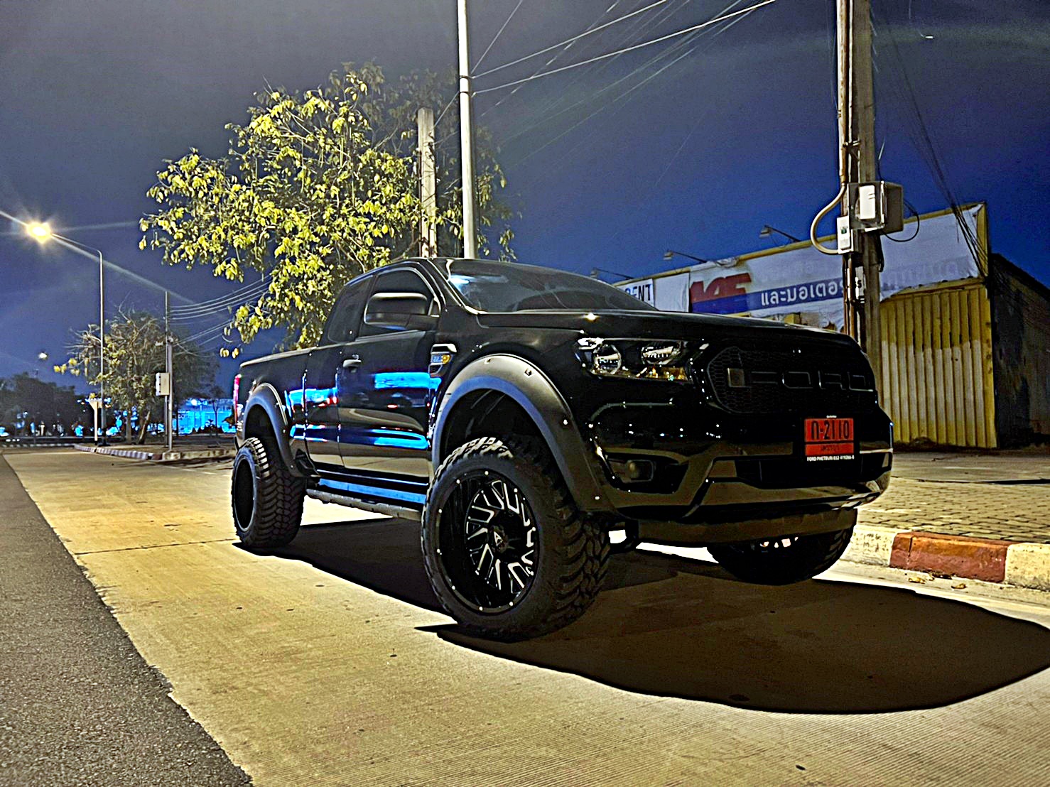 FORD ทรงเมกา ล้อ ATLAS LP105 ขอบ20