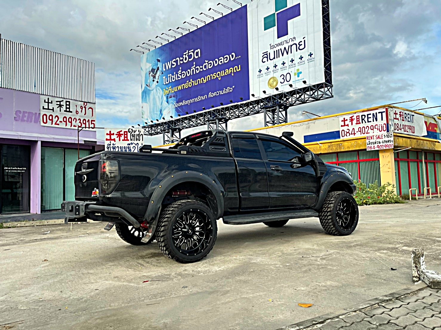 FORD RANGER จัดทรงเมกา ขอบ22 ที่ STEP9