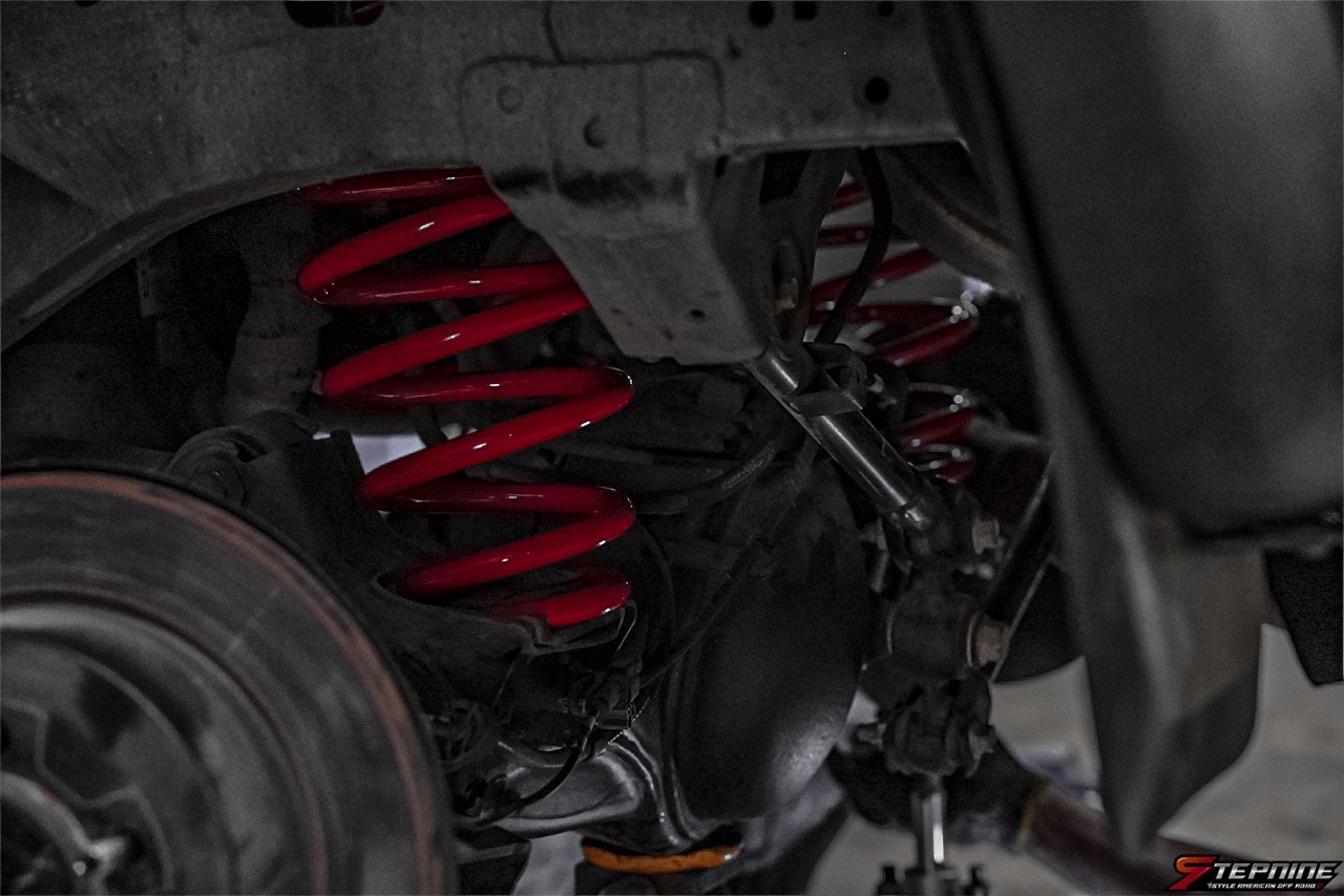 FORD EVEREST จองคิวมาจากเพชรบุรี แต่งทรงเมกาที่ STEP9