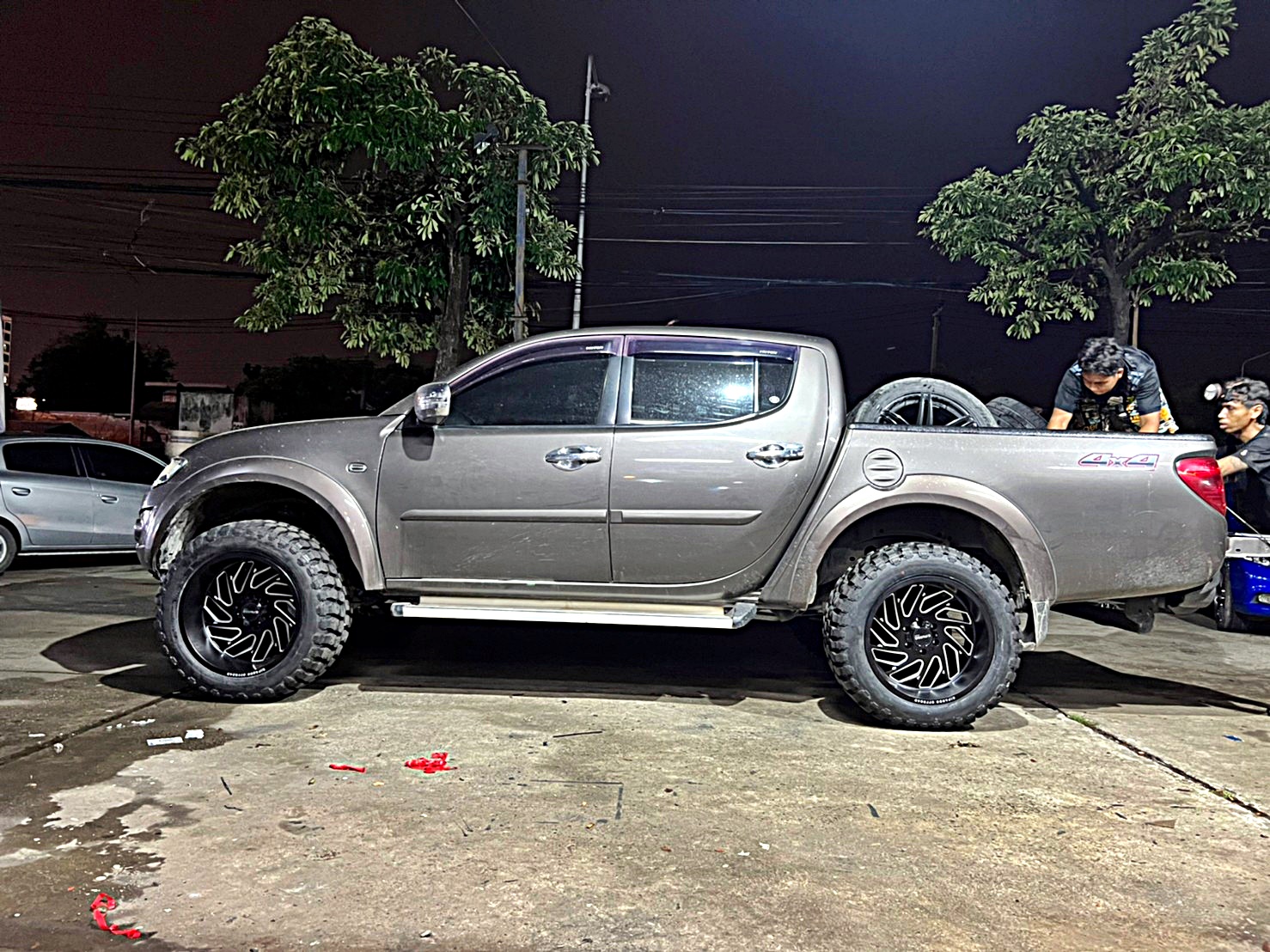 TRITON_ทรงเมกาจองคิวมาจากสุราษ