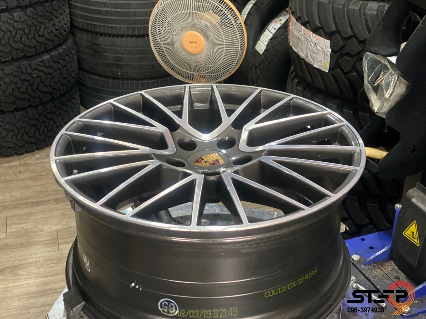 PIRELLI PZERO 285/40-21 ราคาถูกสุดที่ STEP9