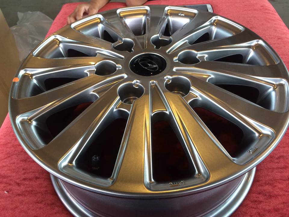 New Alloy Wheels For H-1 16 2016 (ล้อแม็กซ์ของแท้ตรงรุ่นสำหรับ Hyundai H-1 ขอบ 16 ลายปี 2016)