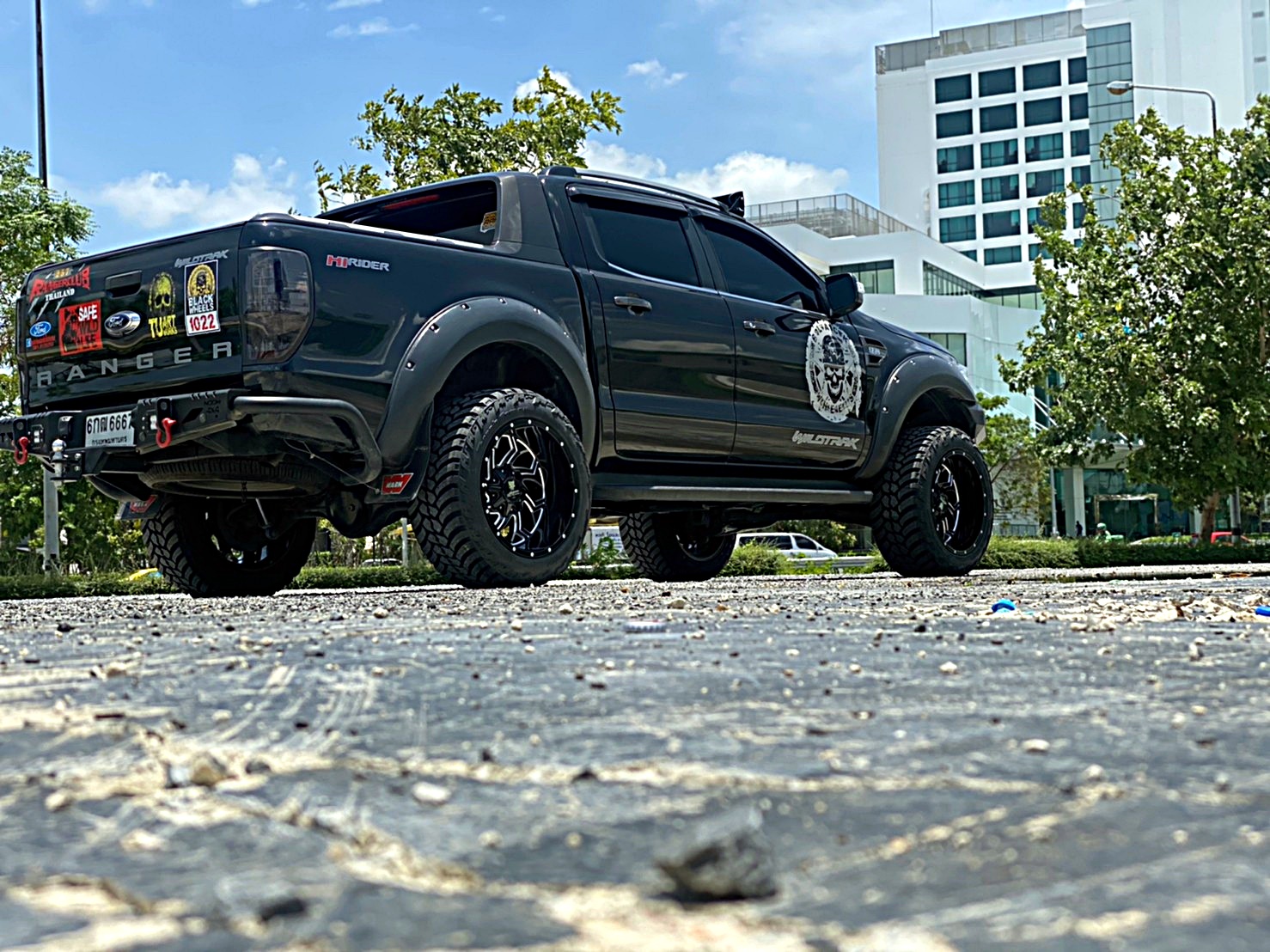 FORD WILDTRACK ทรงเมกา