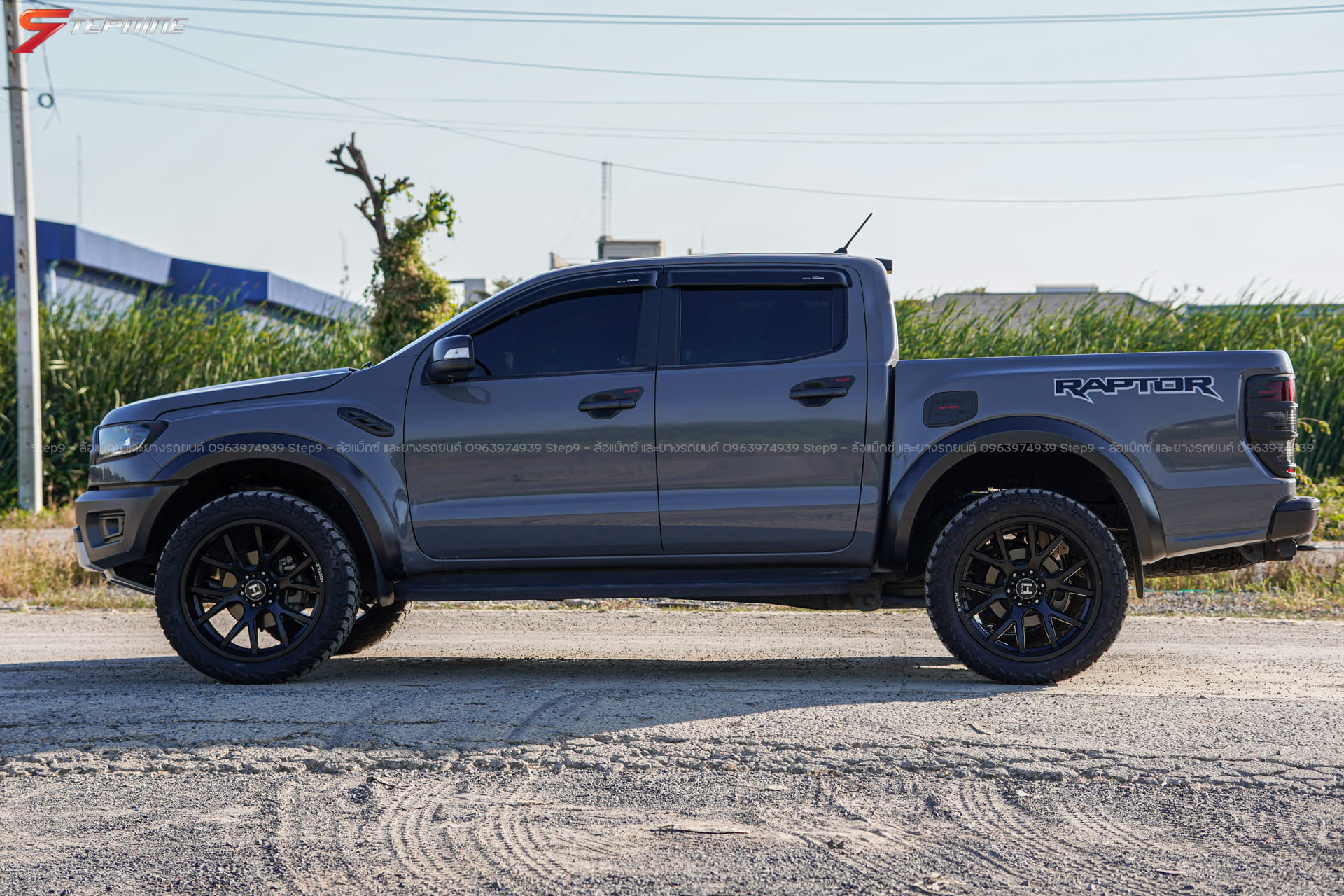 FORD RAPTOR ทรงเมกา ล้อแท้ HOSTILE ลายเขากวาง
