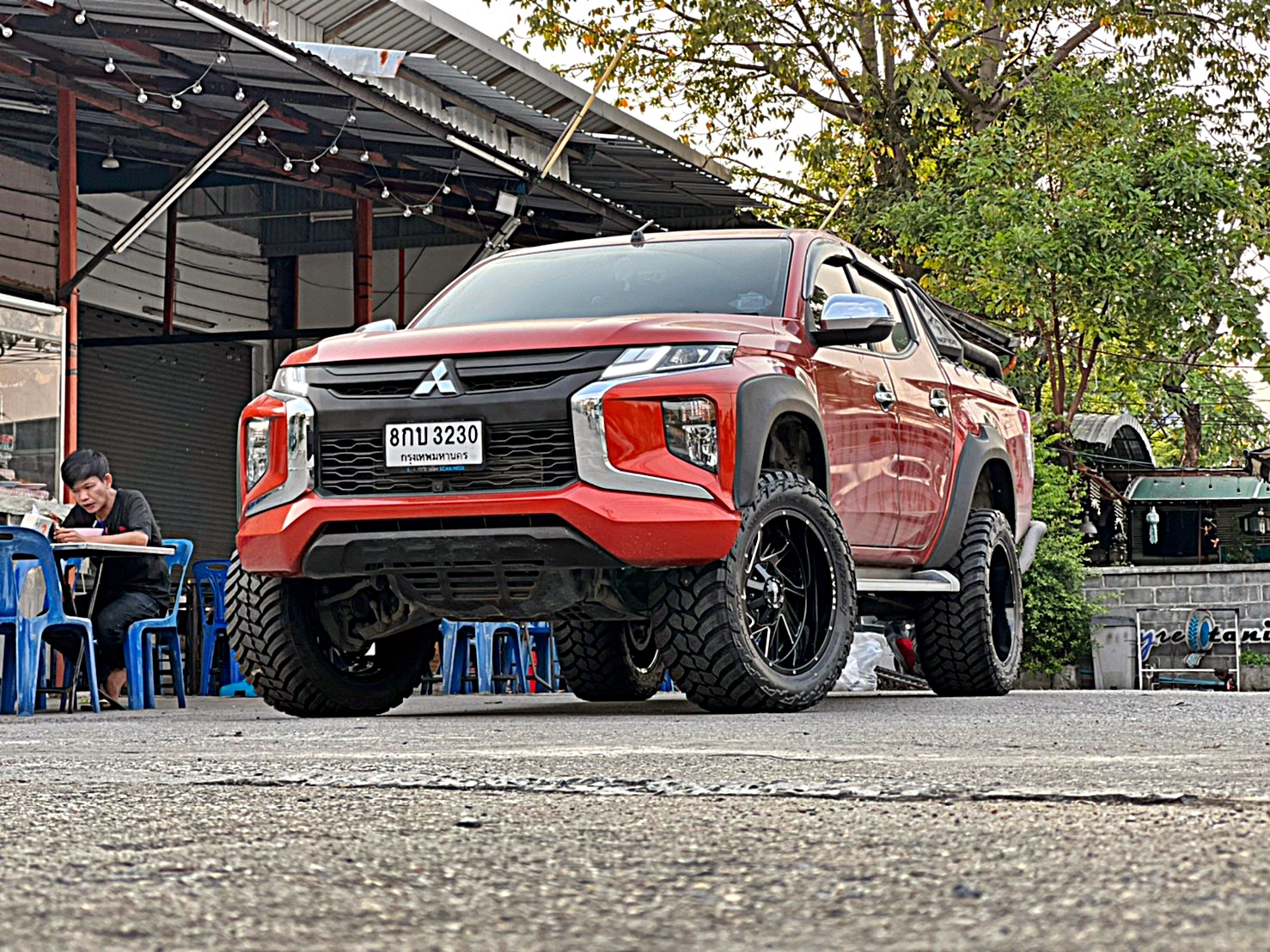 TRITON ทรงเมกา