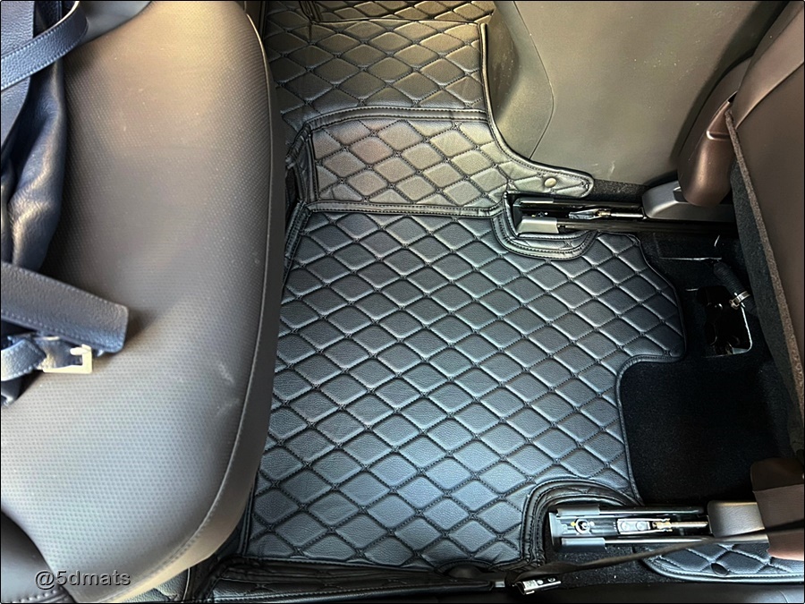 พรมปูพื้นรถยนต์ 6D MAZDA CX-8 (2019-25) พรม6D หนานุ่ม เข้ารูป เต็มคัน