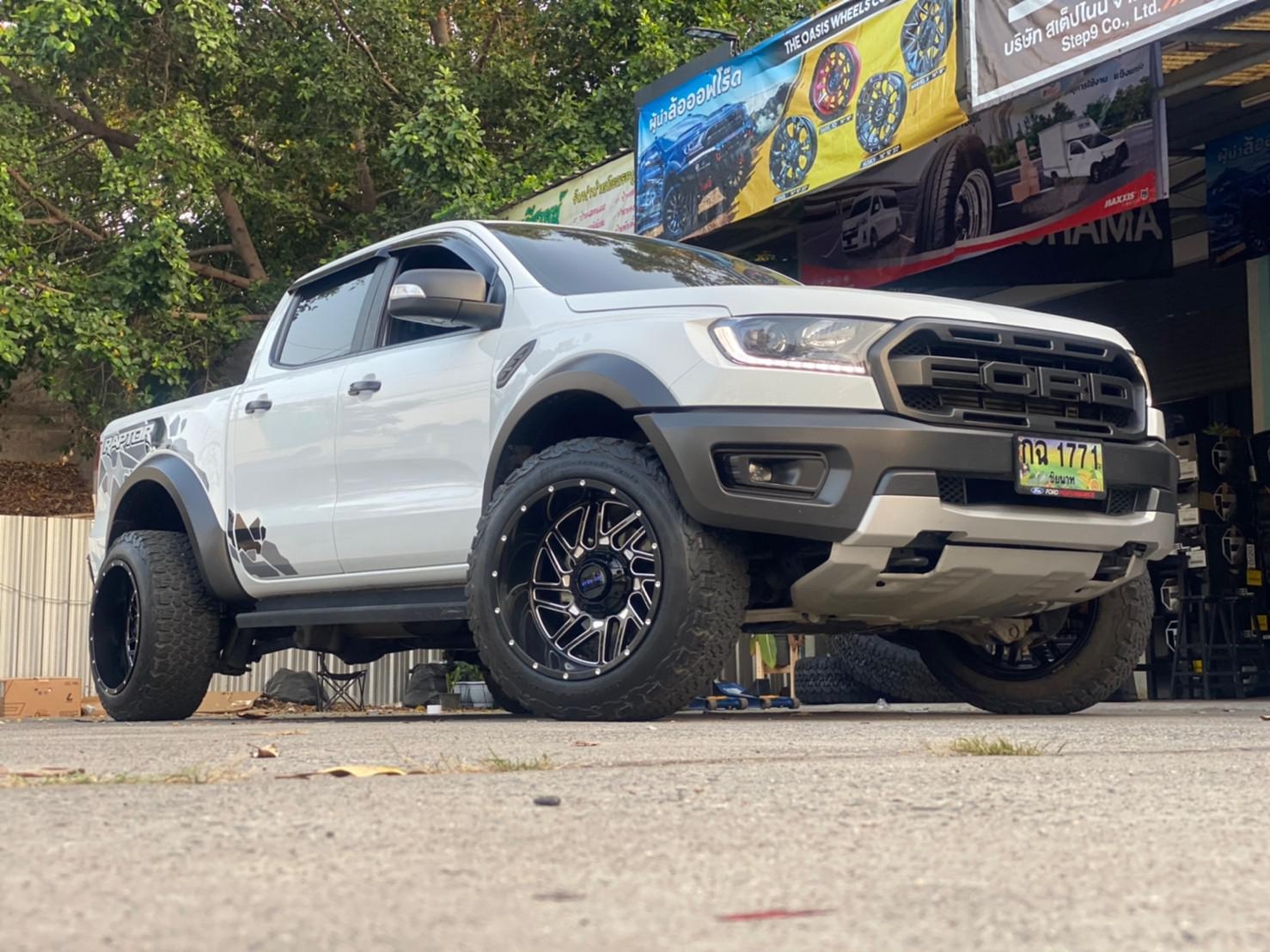 #ล้อออฟโรด #MT232 ขอบ20 กว้าง12 ออฟ-44 6/139.7 ยาง #BF 275/55-20 #KO2