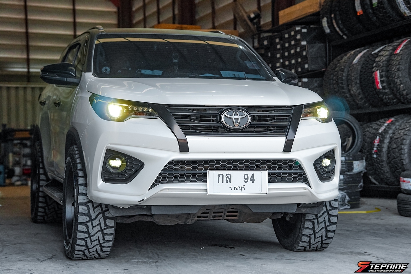 TOYOTA FORTUNER จองคิวมาจากราชบุรี คันนี้เดิมๆไม่ยก