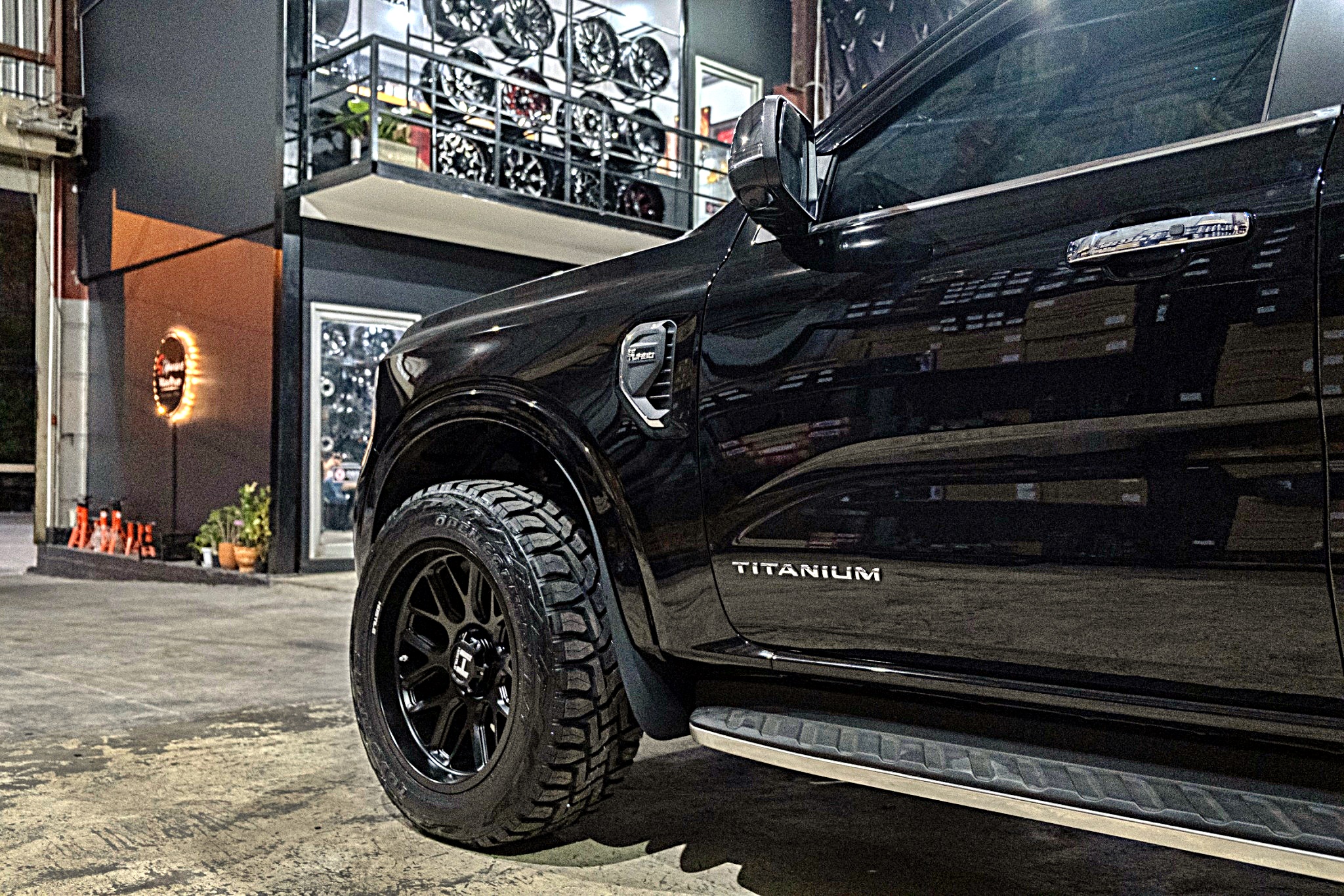 #FORD_EVEREST_NEXTGEN แบบไม่ยก ล้อแท้ HOSTILE H120