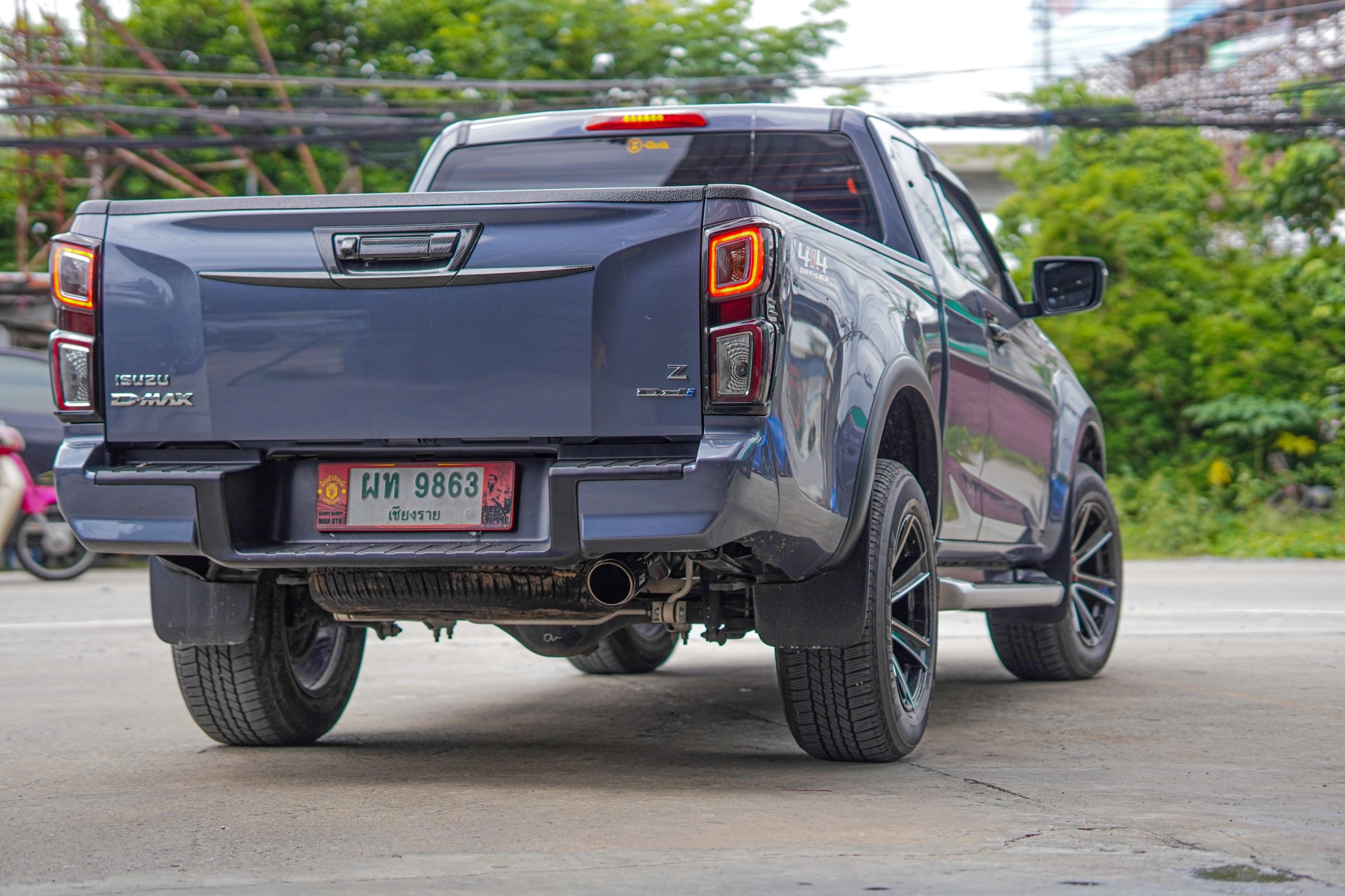 ท่อ HKS ใส่ D-MAX ของแท้ที่ STEP9 เท่านั้น