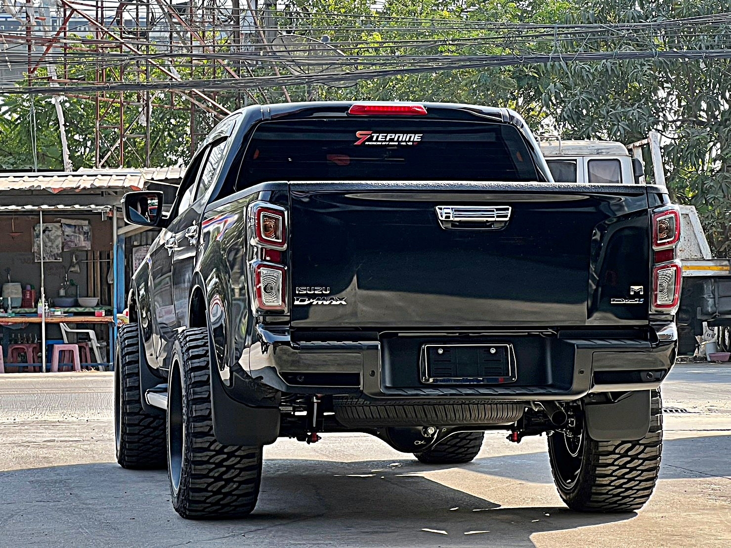 จัดเต็มชุดแต่ง ISUZU D-MAX V-CROSS