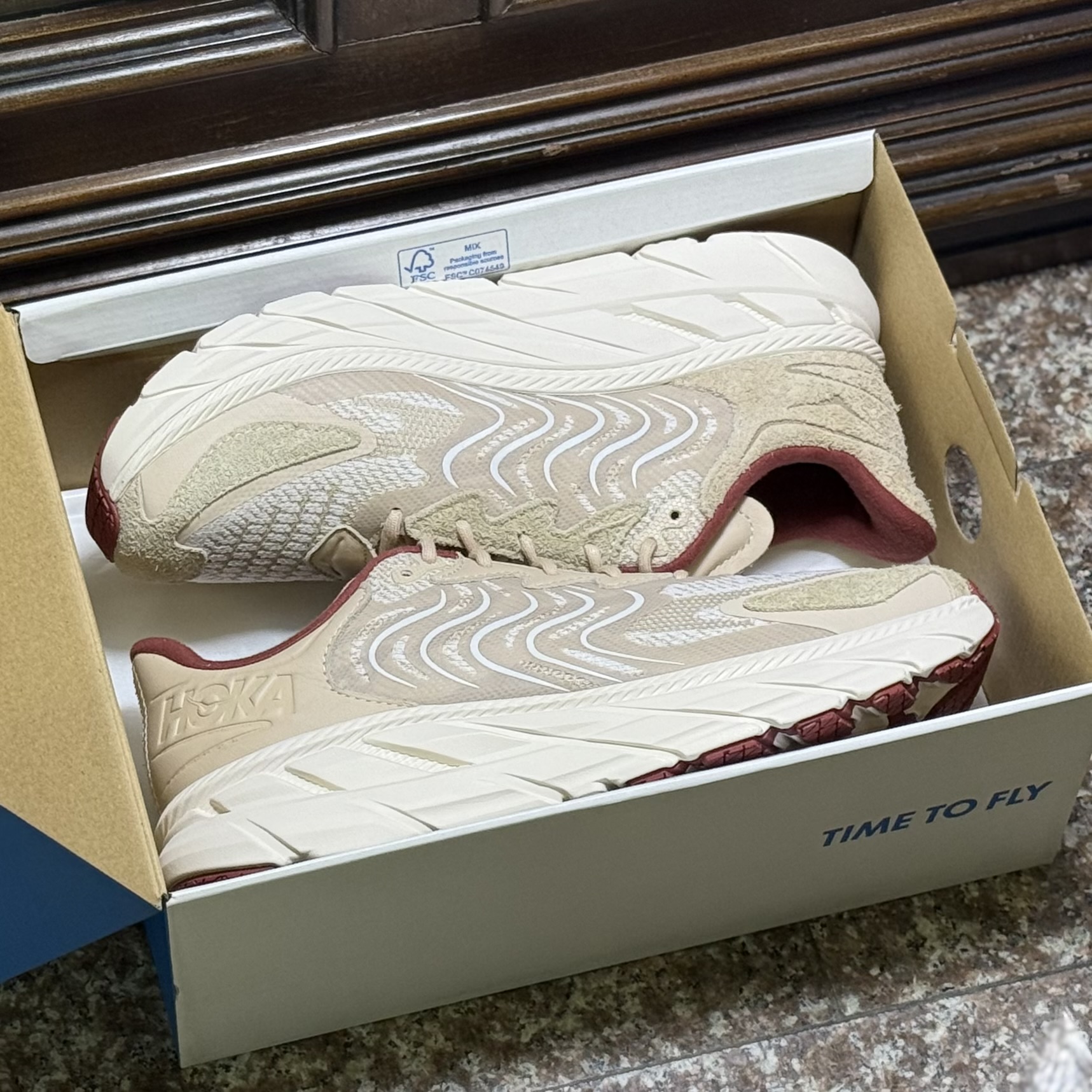 รองเท้า HOKA Clifton LS ‘EXCLUSIVE’ (M8/8.5/10US)