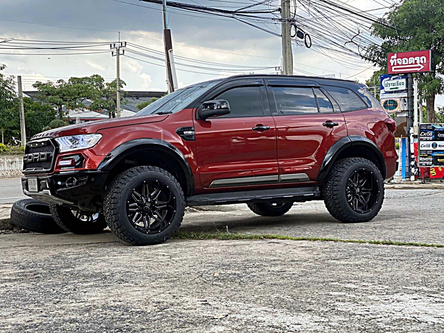 FORD EVEREST จัดทรงเมกาที่ STEP9