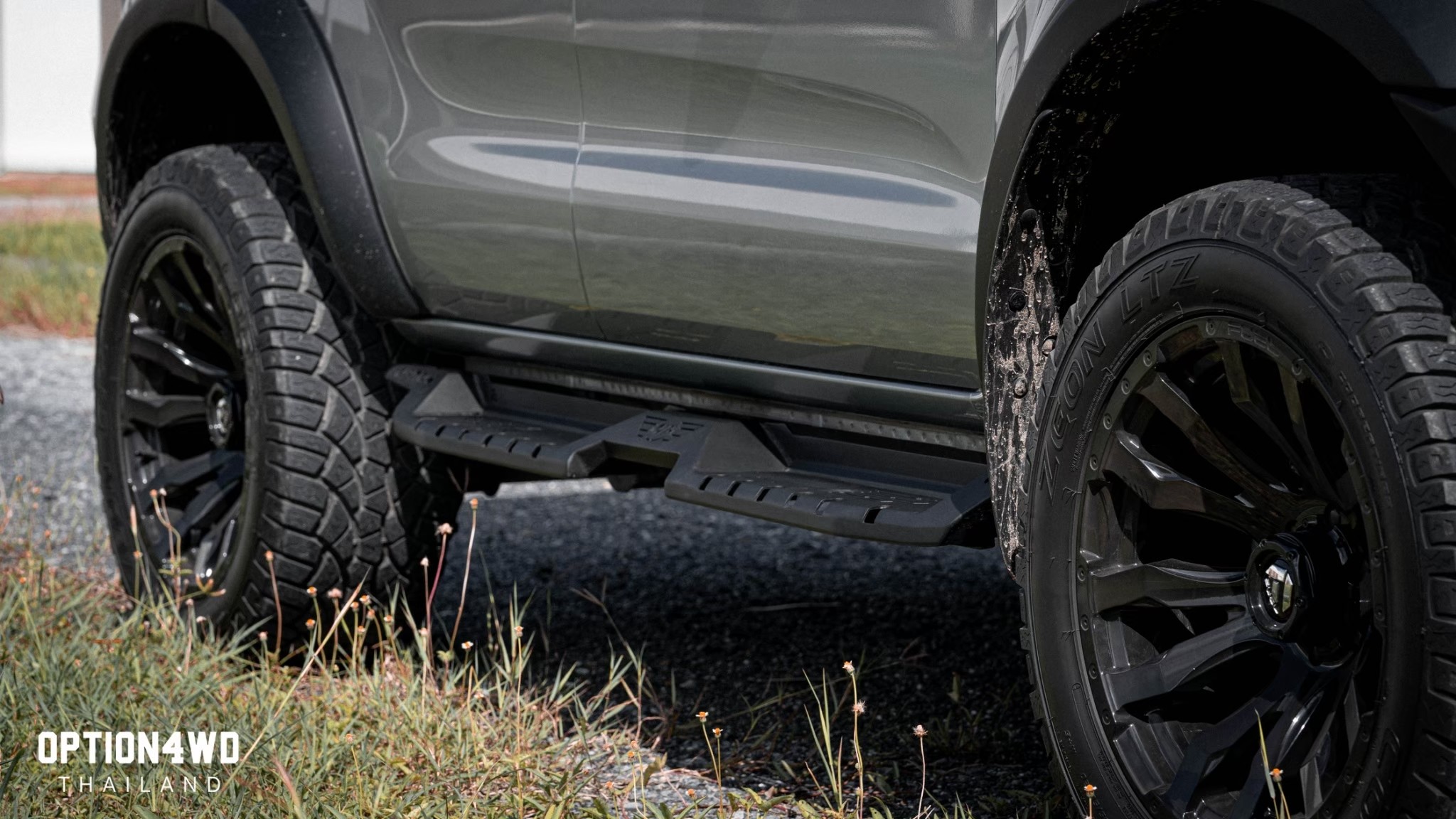 บันไดข้าง_OPTION_V.2_EVEREST_PAJERO_FORTUNER_STEP9THAILAND