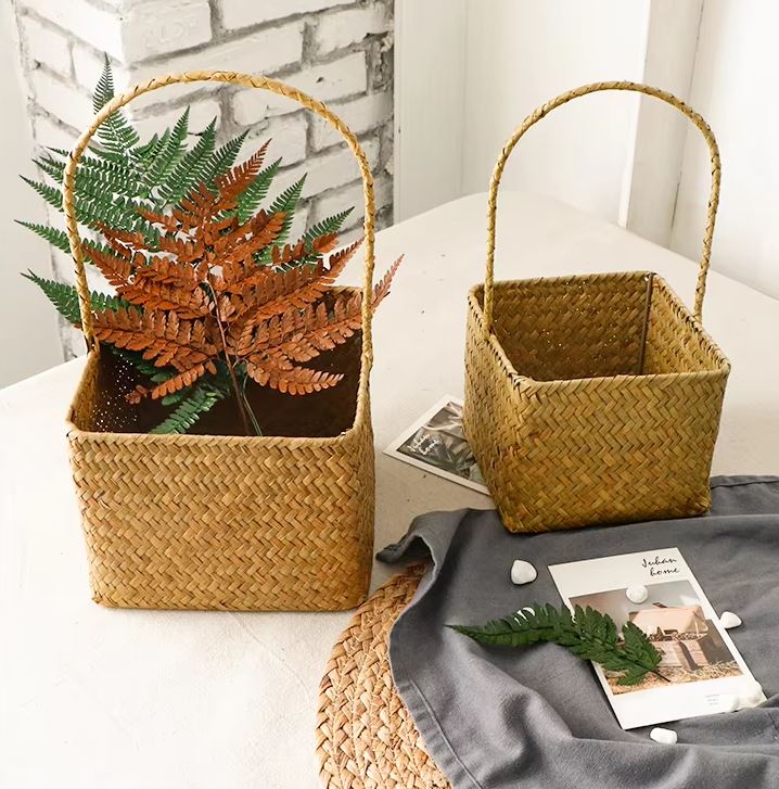 พร้อมส่ง🌼 กระเช้าของขวัญ ตะกร้าดอกไม้ หูหิ้ว สาน