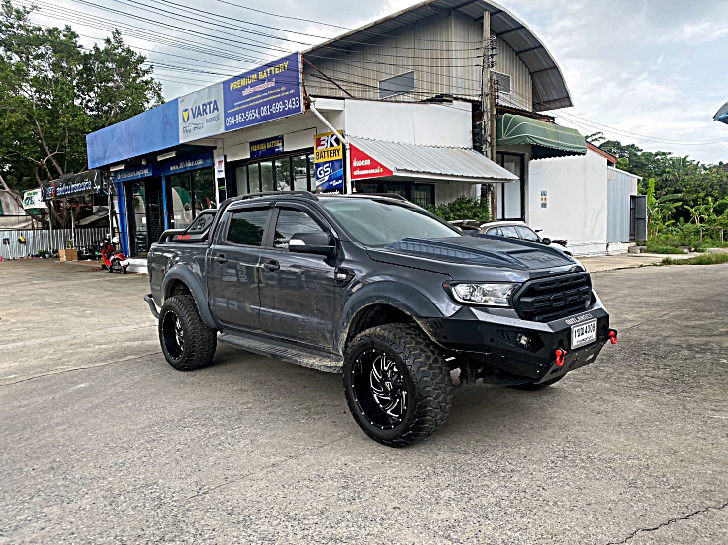 FORD จัดชุดใหม่ ทรงเมกาที่ STEP9