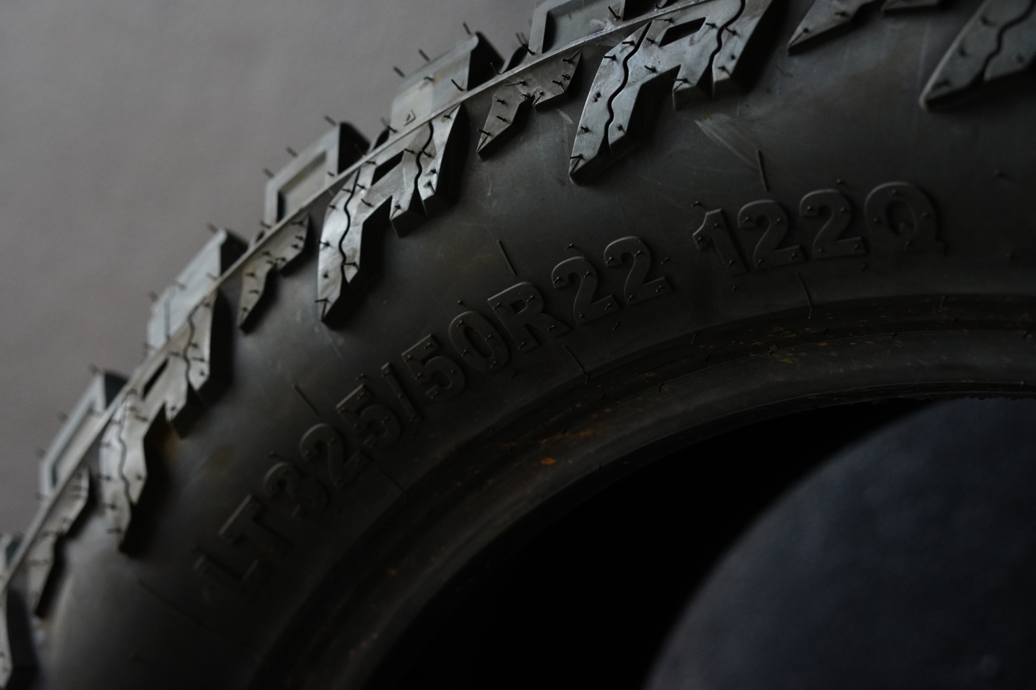 AMP MTA 325/50R22 สเปคใส่ RAPTOR