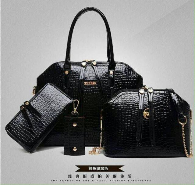 กระเป๋าสะพายแบบ Set