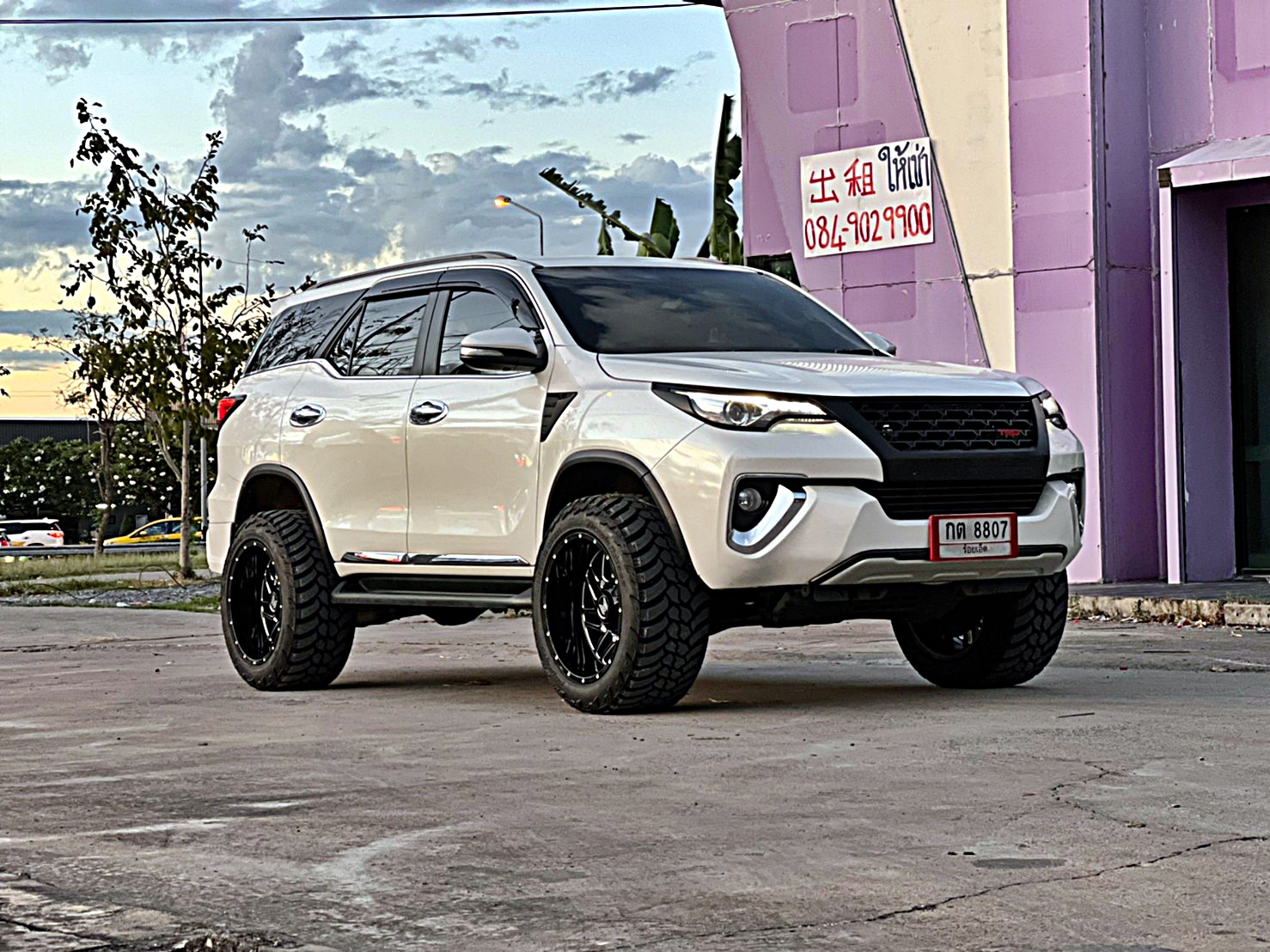 FORTUNER ทรงเมกา ล้อขอบ20 ที่ STEP9