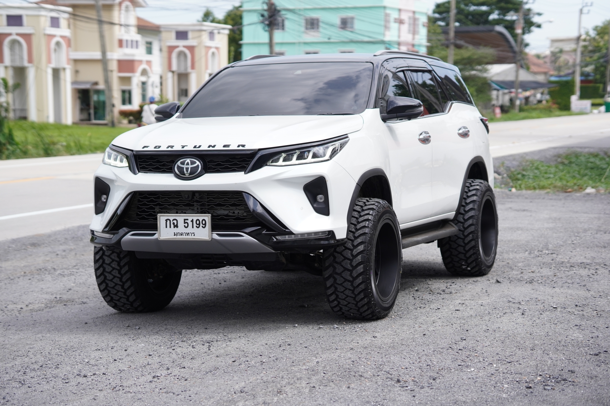 TOYOTA FORTUNER ทรงเมกา ที่ STEP9
