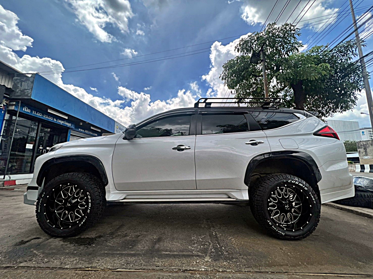 PAJERO_จองคิวจากประจวบ ทำทรงเมกาที่ STEP9