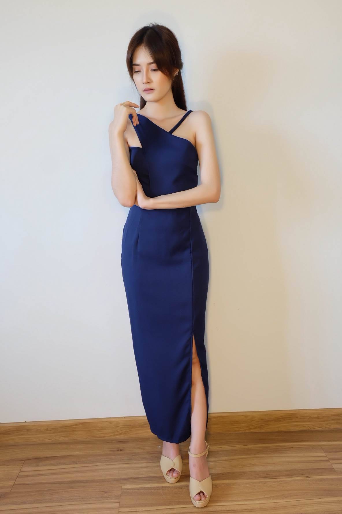 เดรสหรู