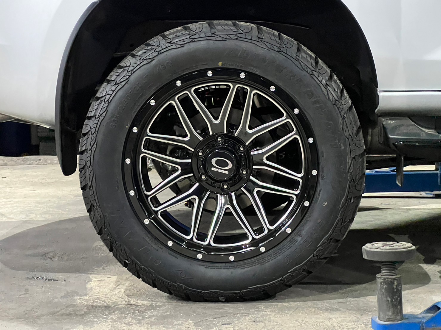 ISUZU MU-X แต่งทรงเมกาที่ STEP9