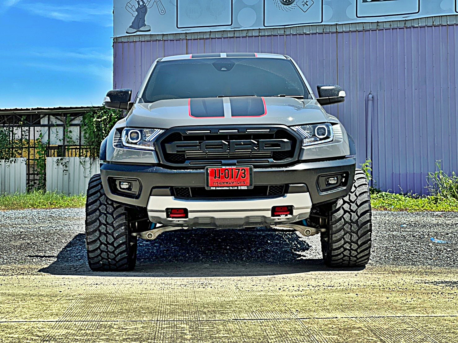 FORD RAPTOR ทรงเมกา่ ล้อ HOSTILE H113