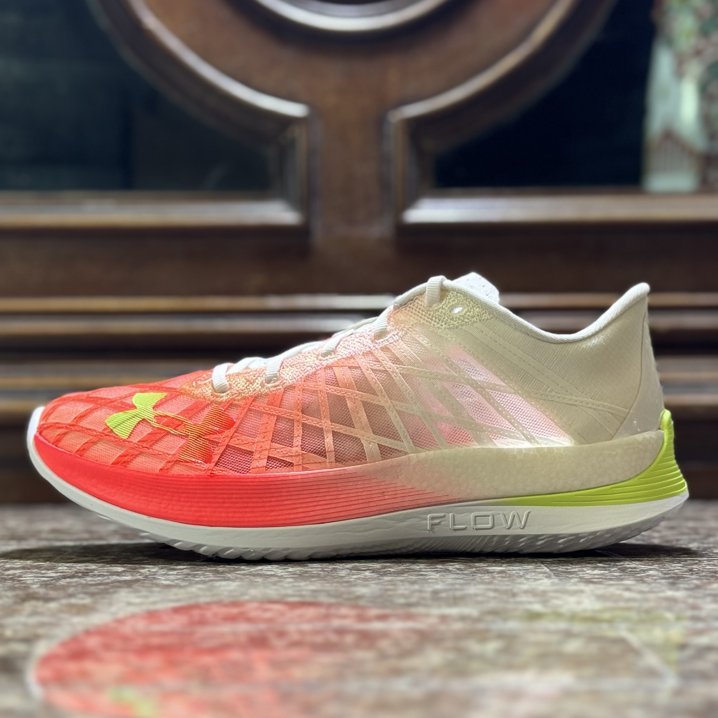 รองเท้าวิ่ง Under Armour Flow Velociti Elite (M8US)