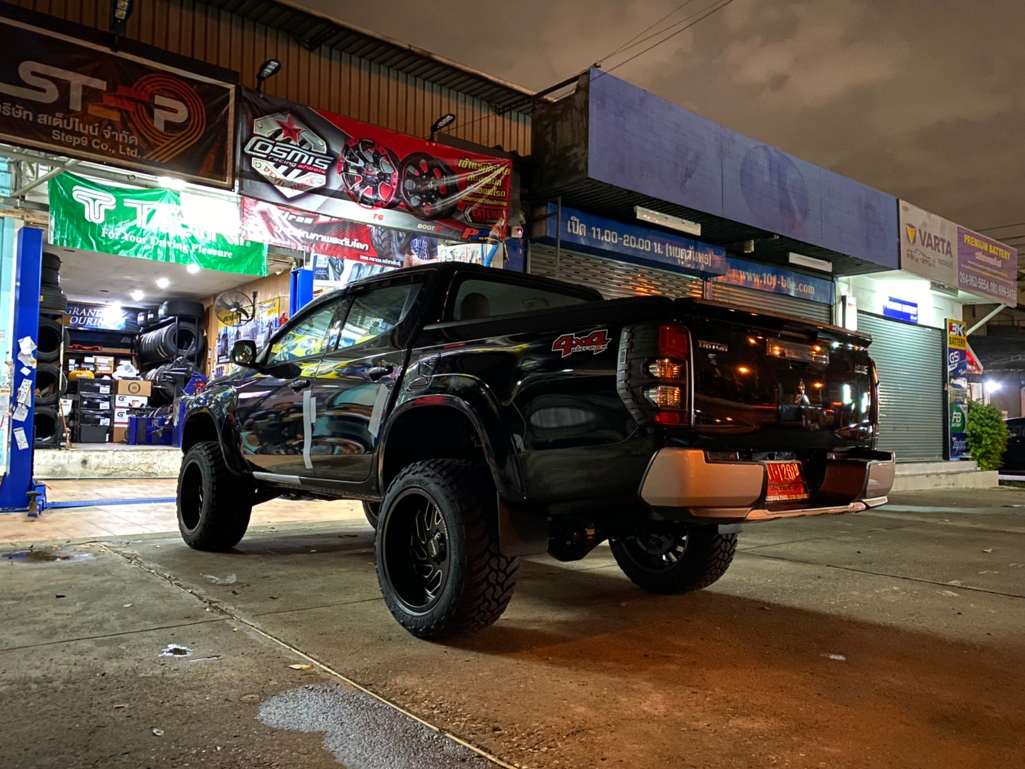 TRITON 4X4 จัดทรงเมกา