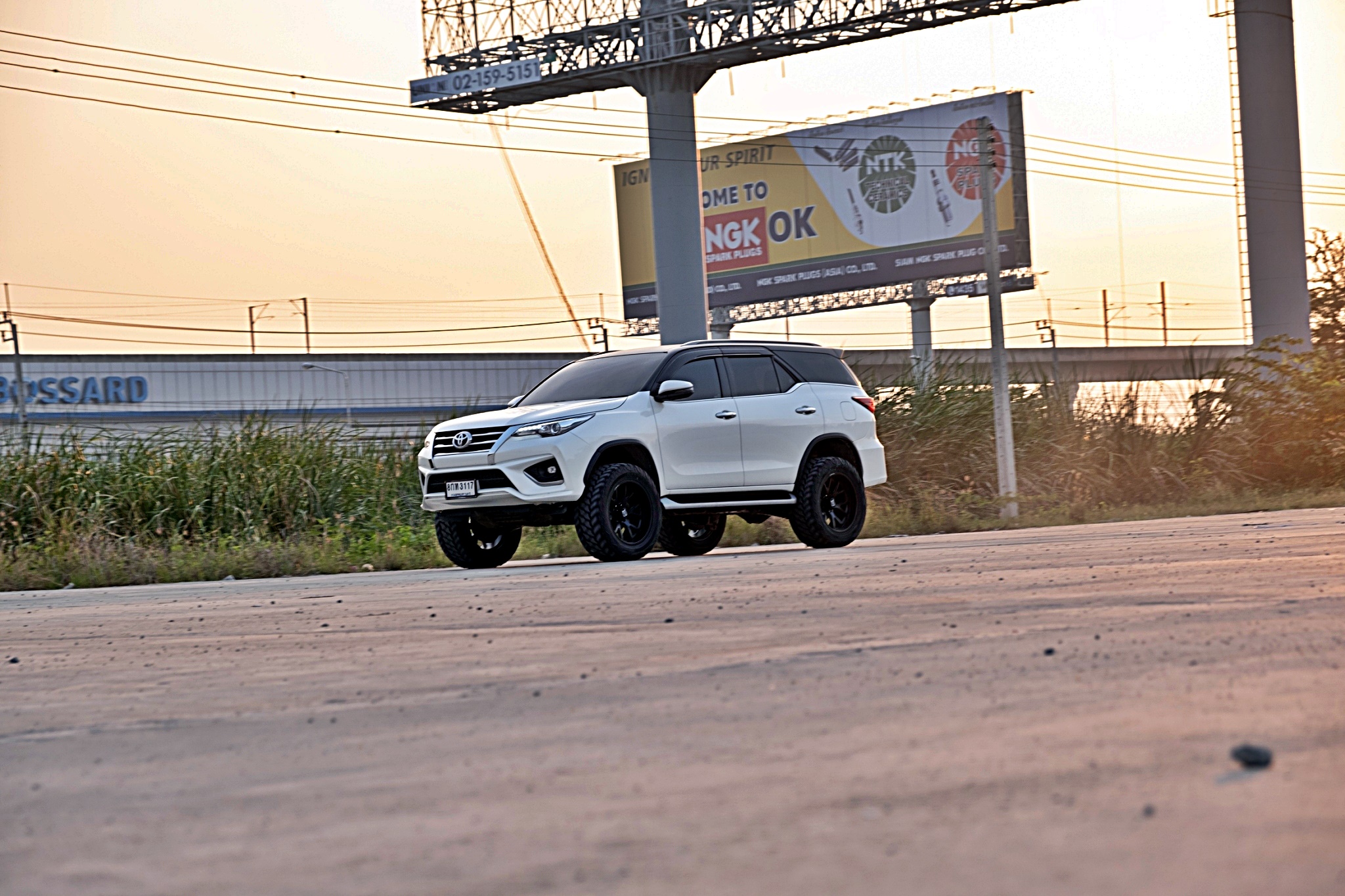 TOYOTA FORTUNER ทรงเมกาที่ STEP9