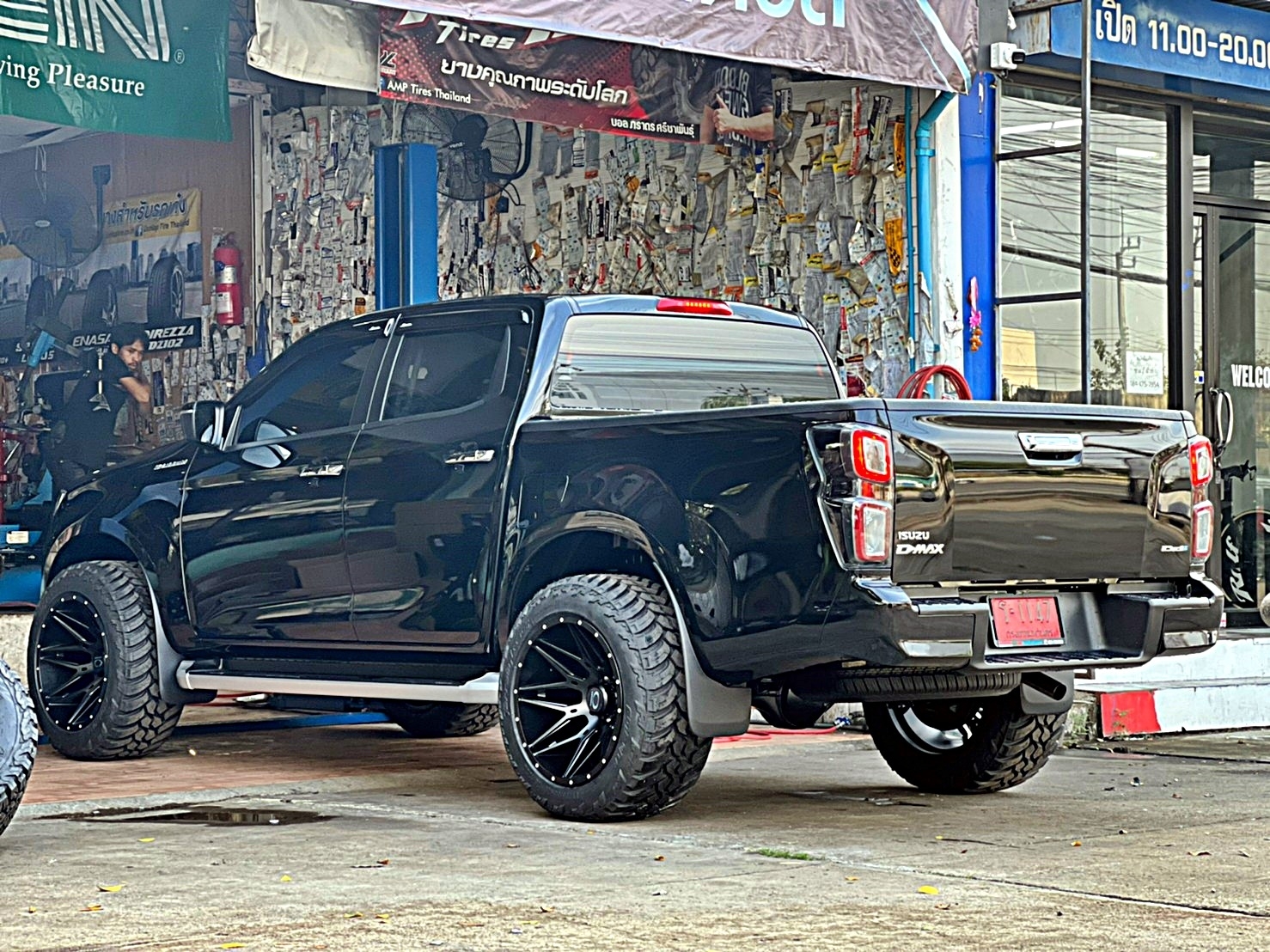 D-MAX 1.9 จัดทรงเมกา อย่างเทพ ที่ STEP9