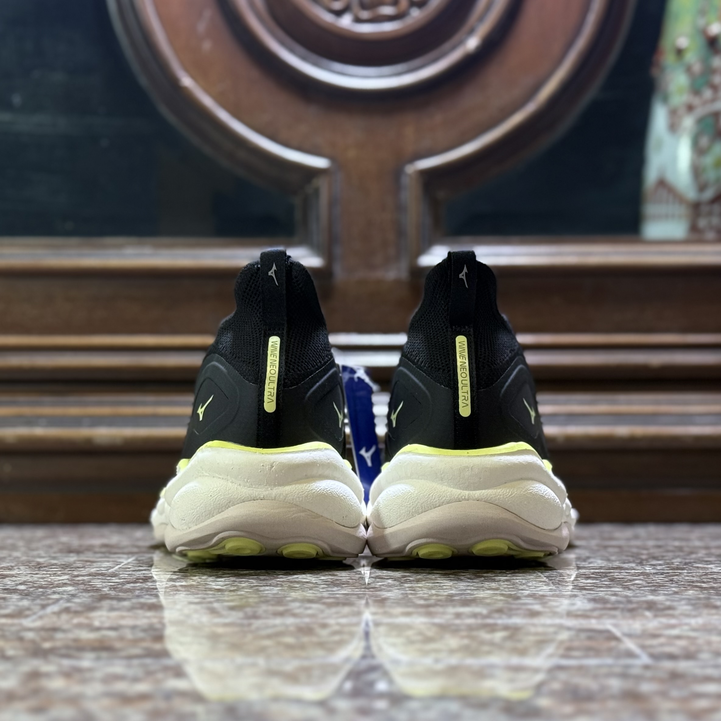 รองเท้าวิ่ง Mizuno Wave Neo Ultra (M9.5/10.5US)