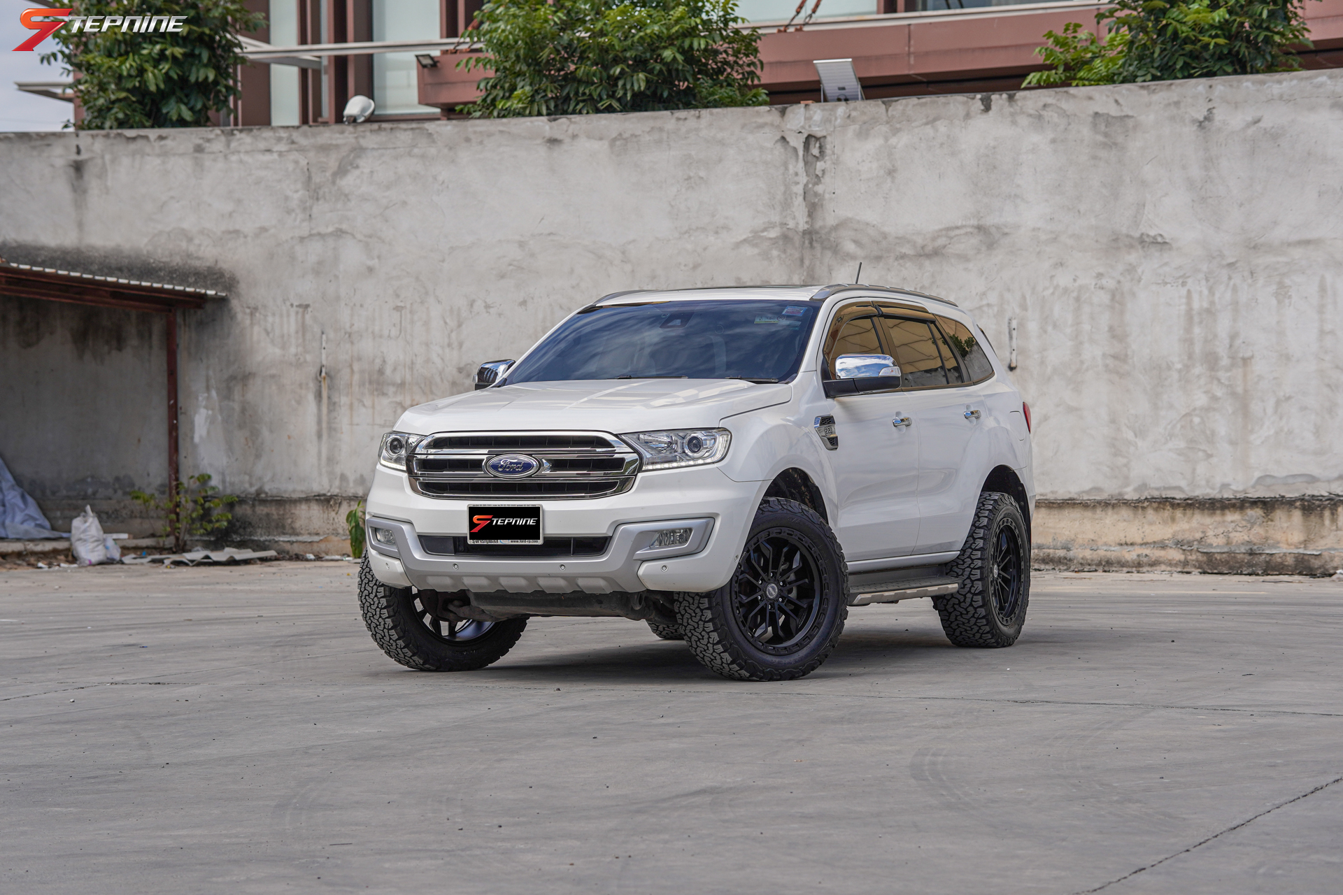 FORD EVEREST