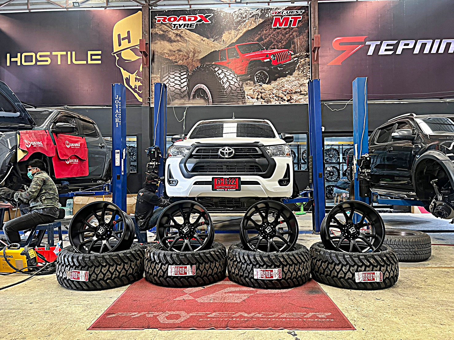 TOYOTA REVO แต่งทรงเมกาที่ STEP9