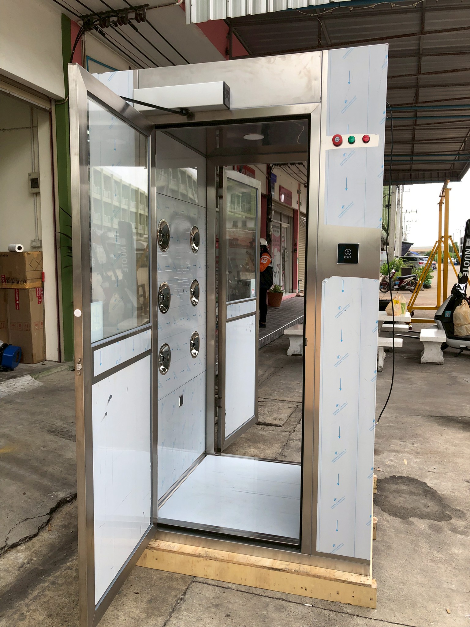 ตู้เป่าลมทางเข้าห้องคลีนรูม Air Shower BFS-FLS